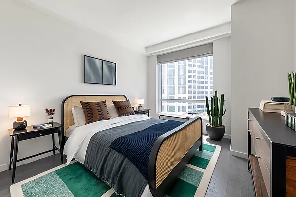 Rented by Extell Marketing Group LLC | media 45