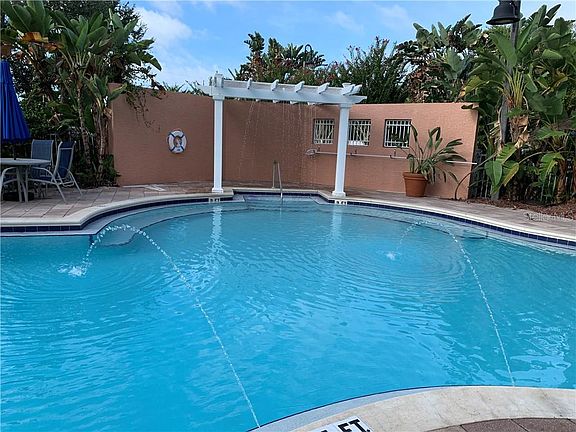 3rd image of 12055 Gandy Blvd N APT 244