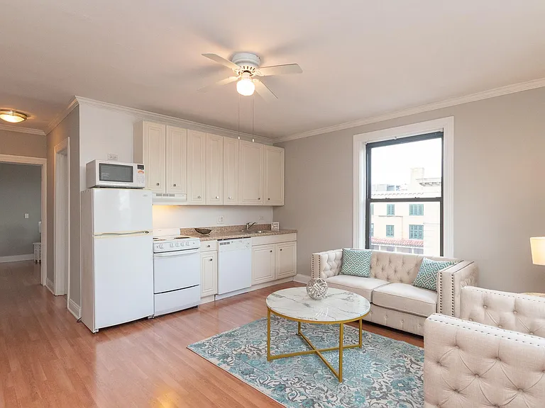 860 Hinman — Photo 15