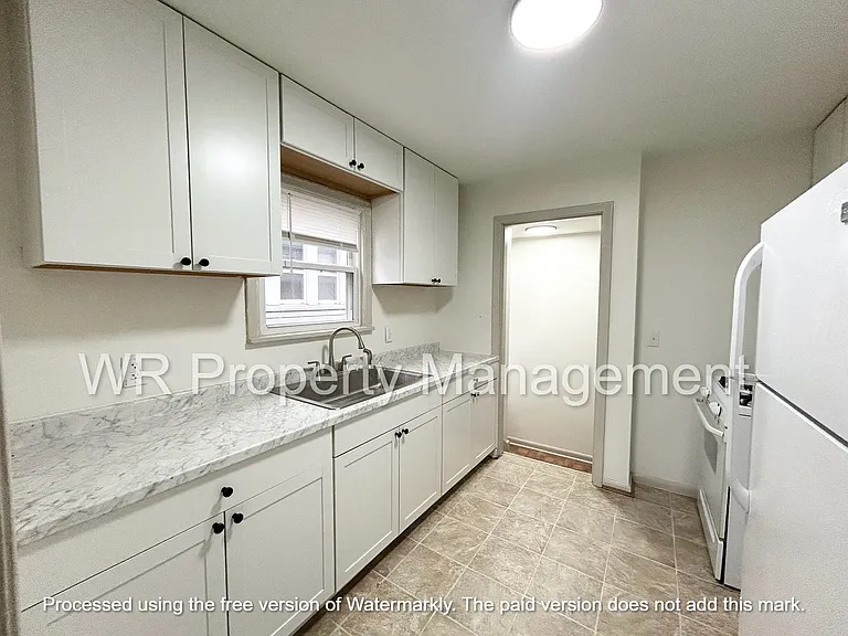 4443 Fairview Dr — Photo 9