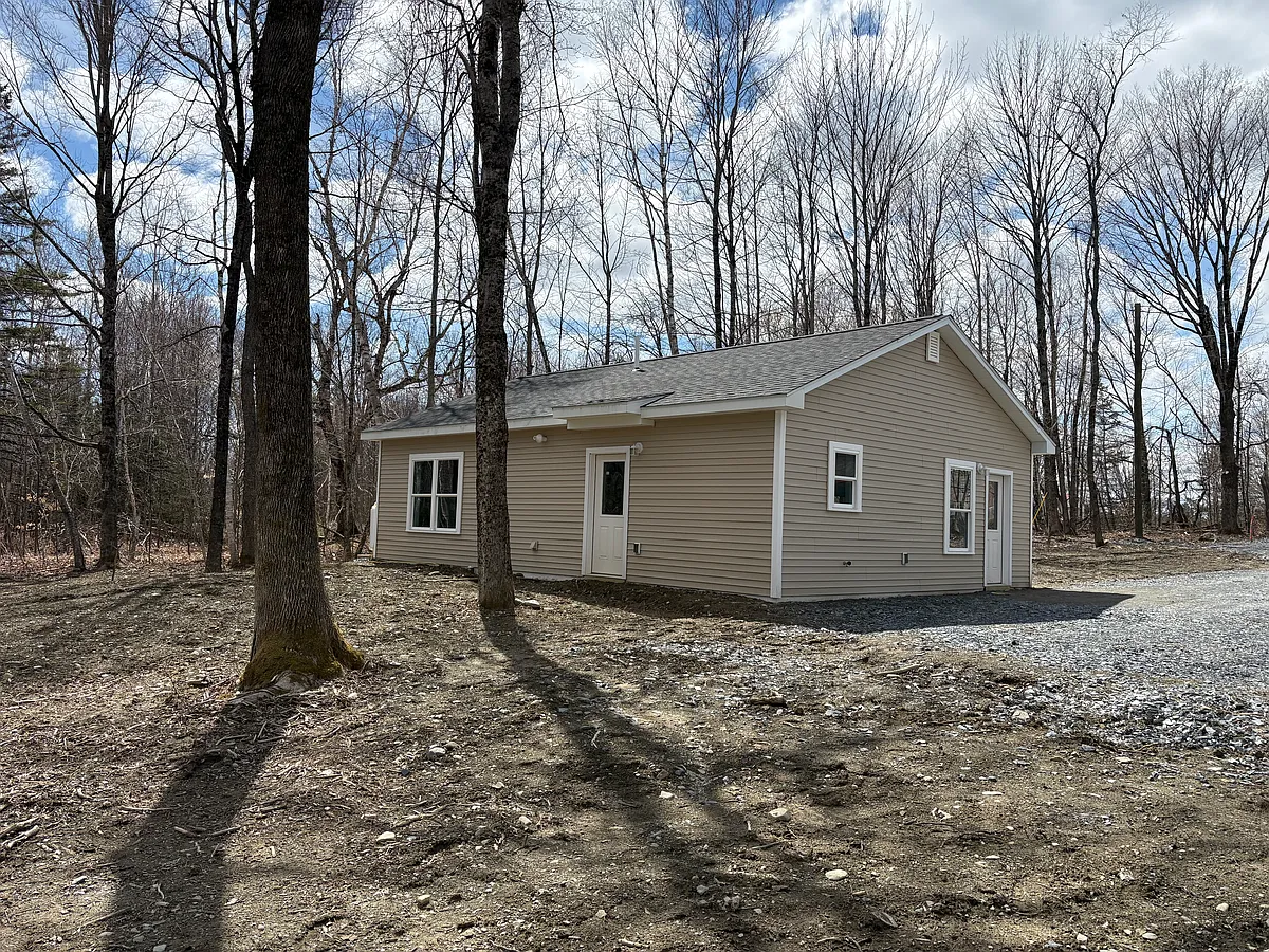 Building Photo - 743 Todds Corner Rd #A