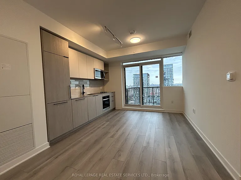 1185 Dupont St #1811 — Photo 10