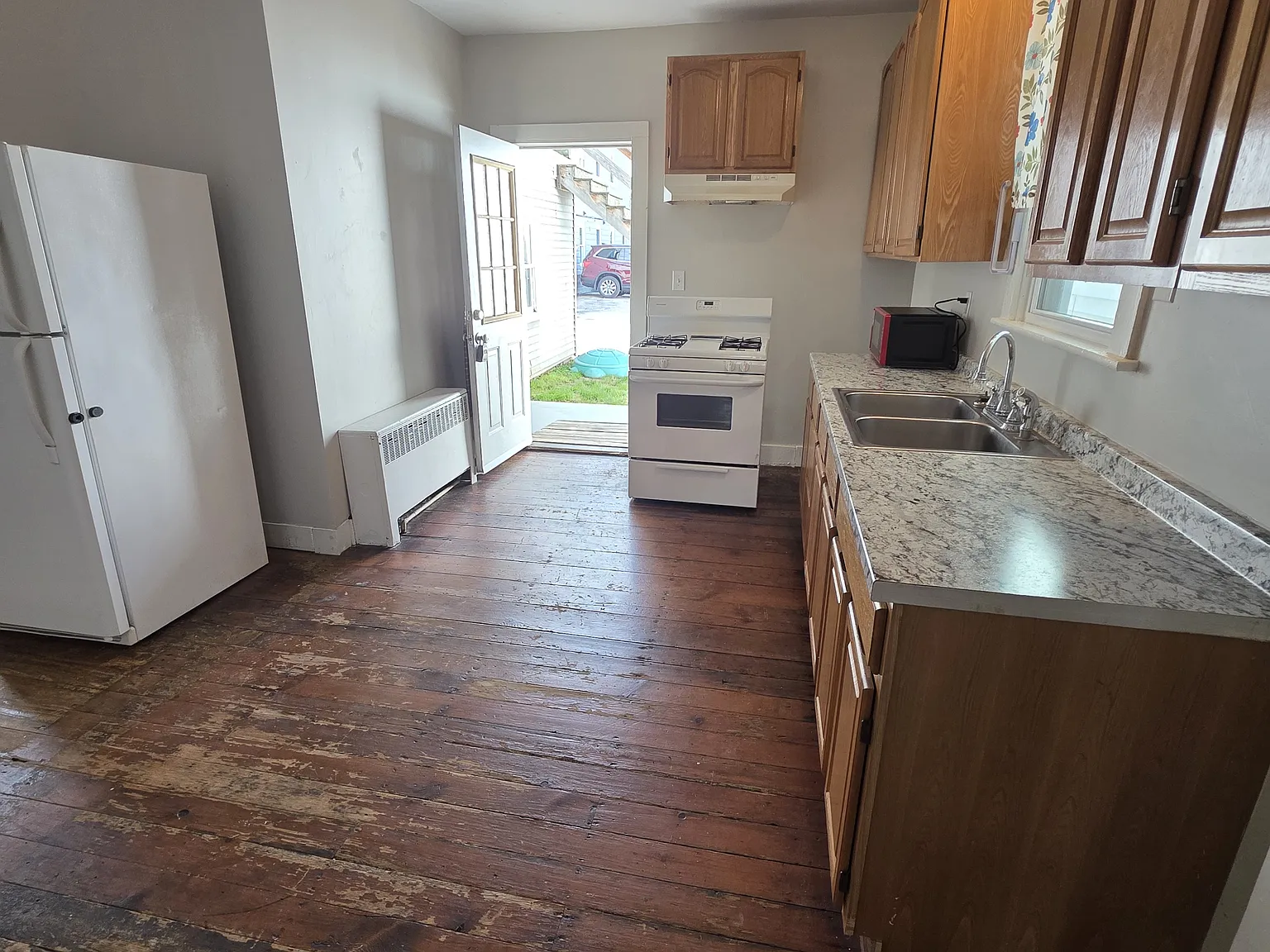1 bed, 910 sqft, $1,095 — Photo 3