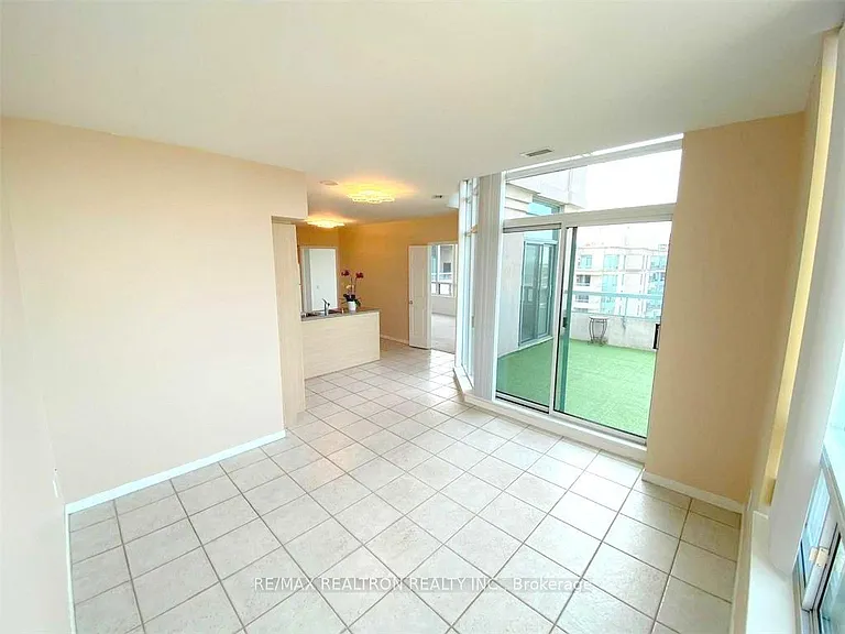 5 Emerald Ln #Penthouse 101 — Photo 8