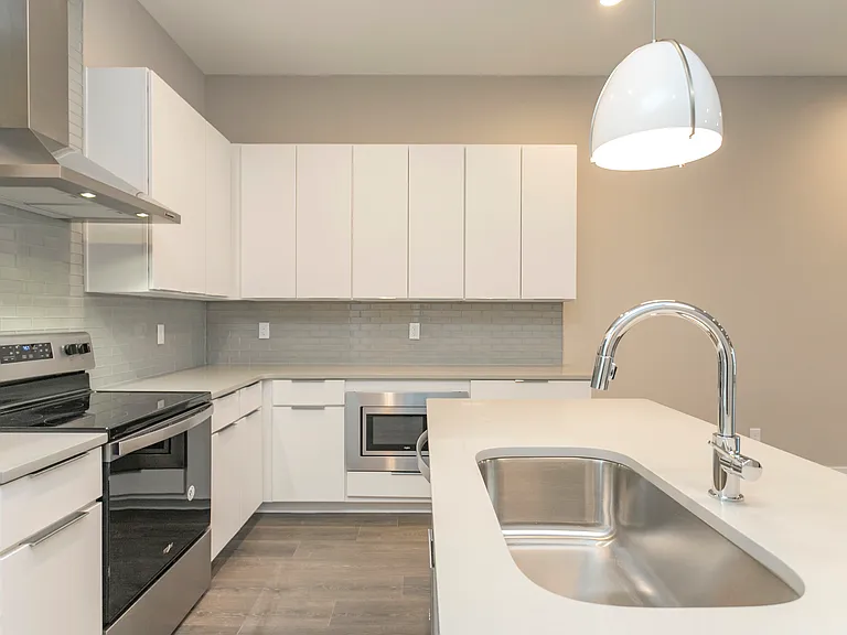 333 Douglas Ave — Photo 26