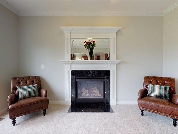 2nd image of 5829 Acorn Knoll Pl