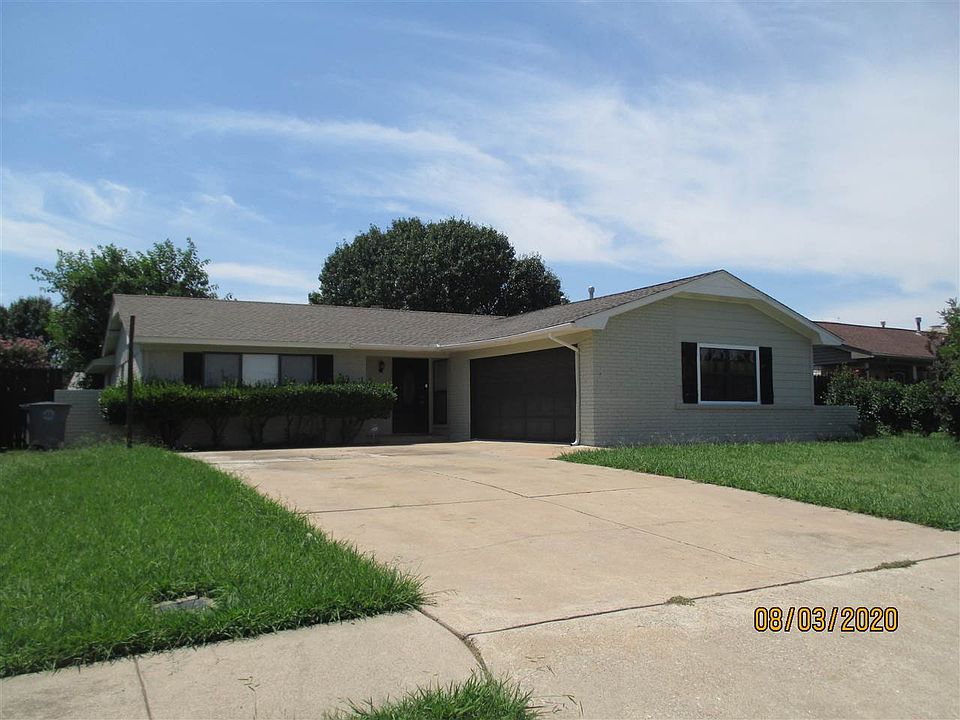 1st image of 1906 NW 72nd St