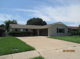 1906 NW 72nd St, Lawton, OK 73505