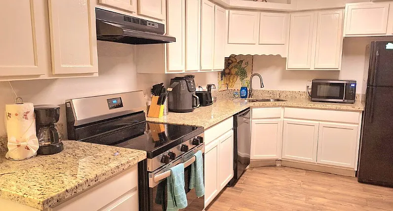 2 bed, 780 sqft, $2,849 — Photo 2