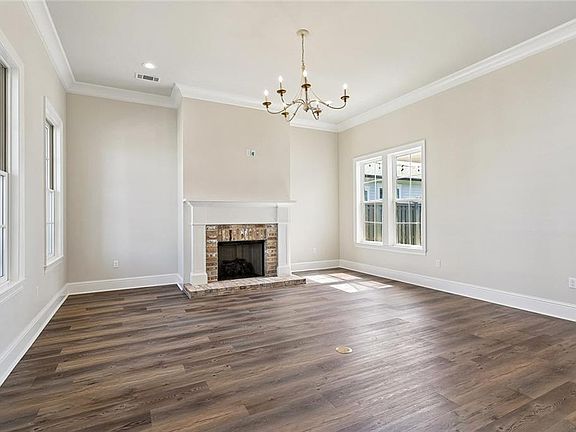 2nd image of 547 Hopscotch Rd