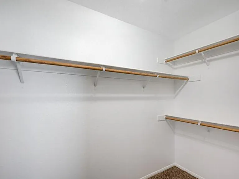 1013 Brinkman St — Photo 21