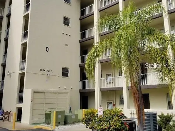 3288 Lake Bayshore Dr #523, Bradenton, FL 34205
