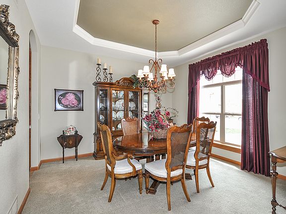 Formal Dining