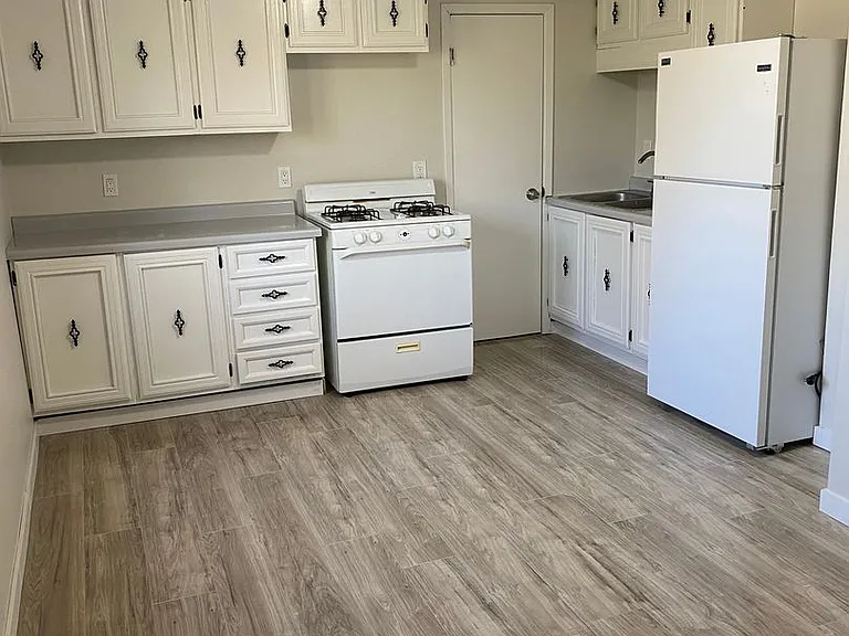 225 Clermont St — Photo 6