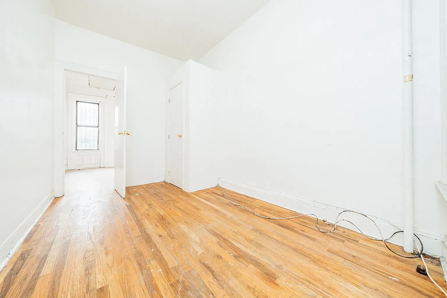 1428 Putnam Avenue — Photo 2