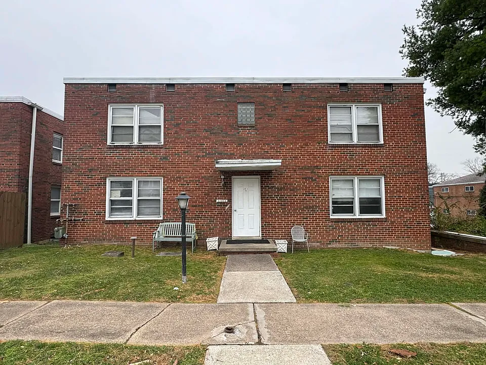 2511 Woodlawn St #3