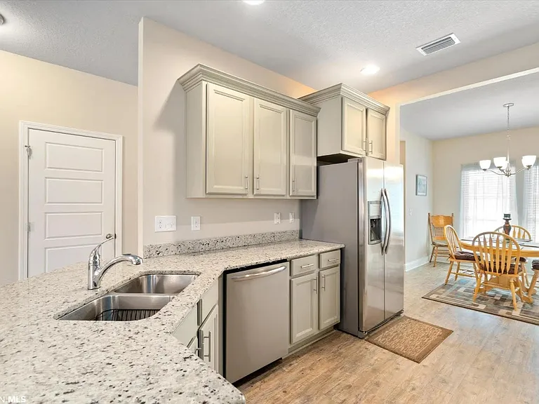 7857 Barrington Ln — Photo 3