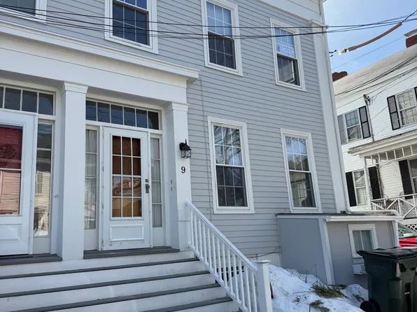 9 Charles St #2, Newburyport, MA 01950