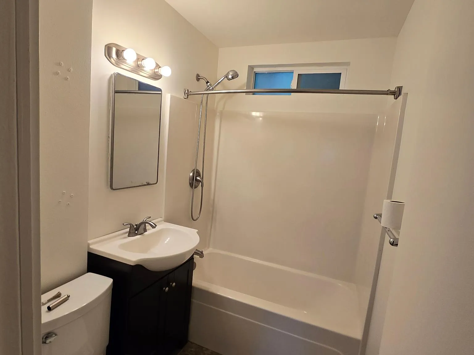2 bed, 700 sqft, $1,900 — Photo 4