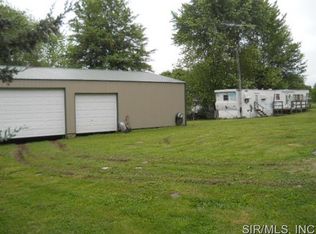 19602 Joy Ln, Carlyle, IL 62231