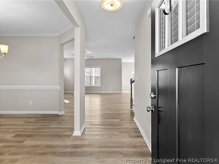120 Chatfield Dr — Photo 5