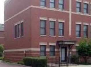 1004 N Kingsbury St, Chicago, IL 60610