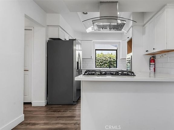 5th image of 4 Mansfield Ln