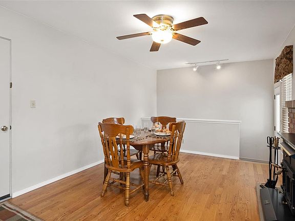 4th image of 4521 Blairwood Dr