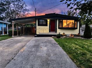 134 Deschene Ave, Hamilton, ON L9A 3K1