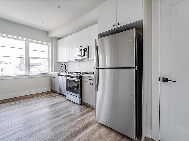 237 Washington St #503 — Photo 2