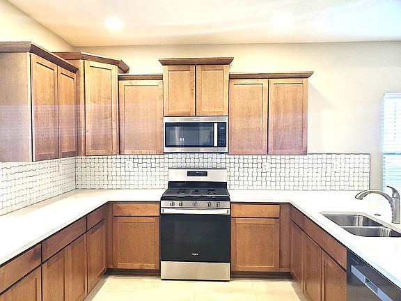 5th image of 1711 Camino Rustica SW