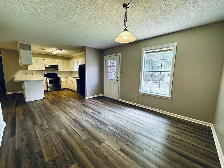 26 Alexis Dr — Photo 9