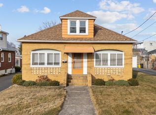 4 Delaware Ave, Endicott, NY 13760