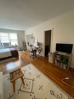 Rented by Royal House Realty, Inc. | media 20