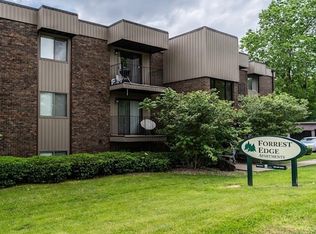 2700 W Forrest Hill Ave, Peoria, IL 61604