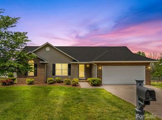 3541 Hillview Dr NE, Conover, NC 28613