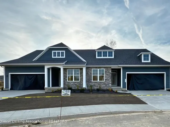 1118 Peninsula Dr, Grand Ledge, MI 48837