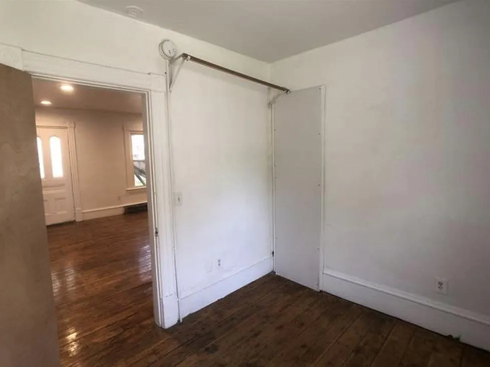 4 bed, 1150 sqft, $4,000 — Photo 4