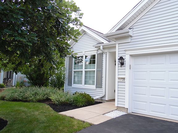 3rd image of 11735 Wembley Dr