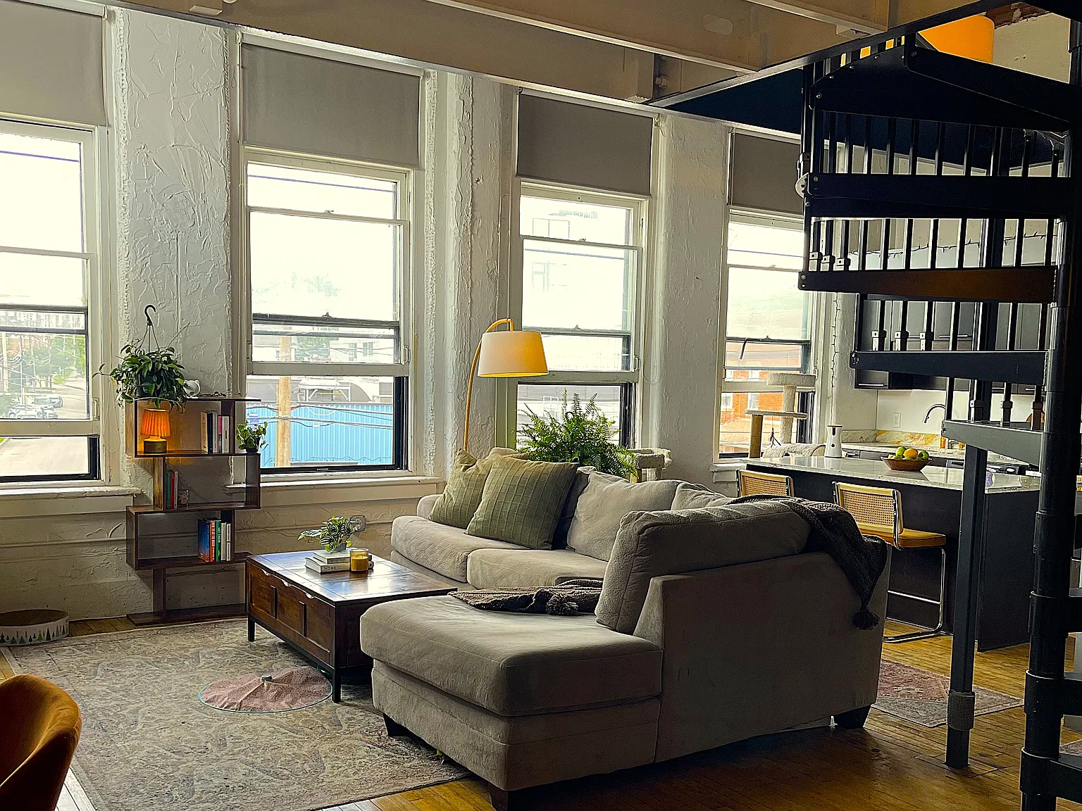 1 bed, 1027 sqft, $1,590 — Photo 3