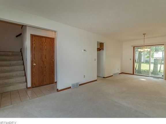 4th image of 6797 Havenhurst Ct
