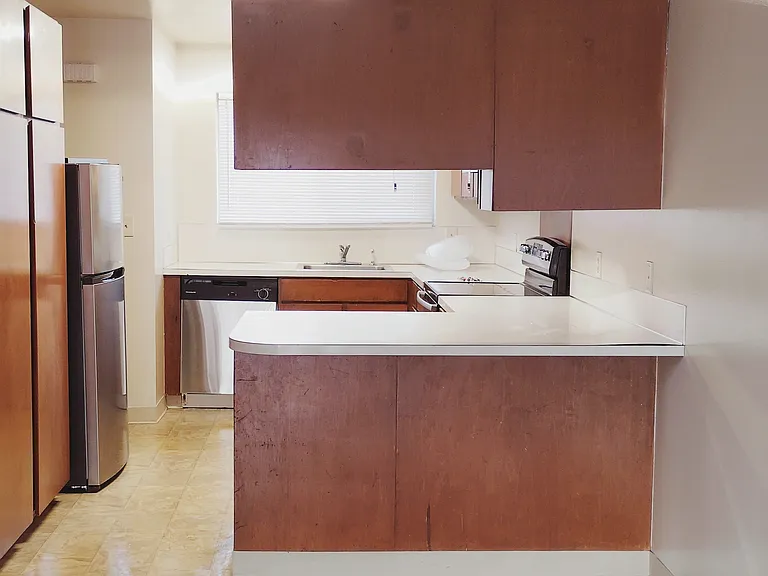 Holly Lane Apartments — Photo 8