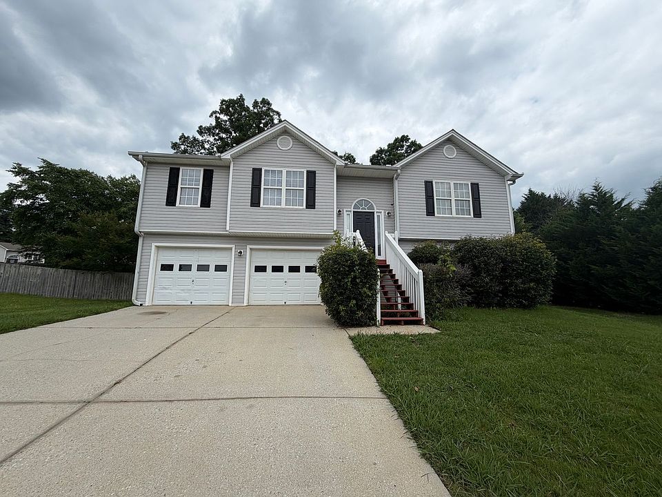 1st image of 1613 Fort Perry Way