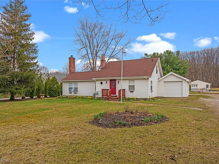 1837 Norton Rd — Photo 2