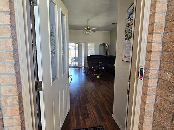 4th image of 846 Mimosa Ave