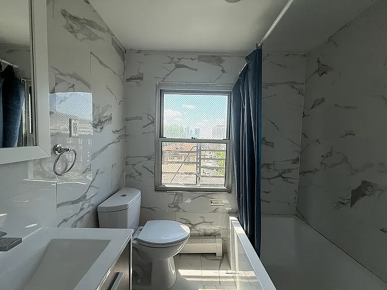 55 Graham St #10 — Photo 3
