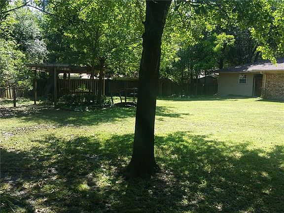 4th image of 2905 Purdue Dr