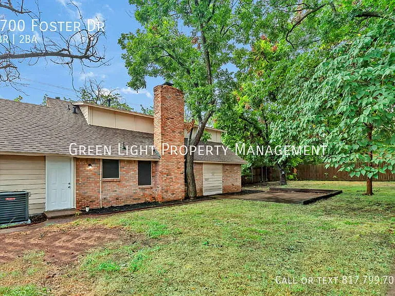 1700 Foster Dr — Photo 31