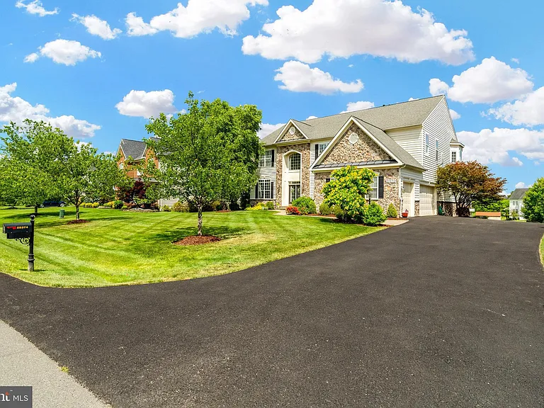 22374 Dolomite Hills Dr — Photo 2
