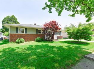 387 Hillman Rd, Akron, OH 44312